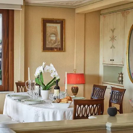 Apartamento Penthouse For 6 People In Centre Of